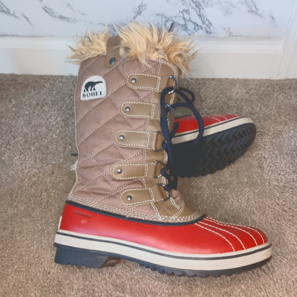 Sorel women's waterproof boots with faux fur.